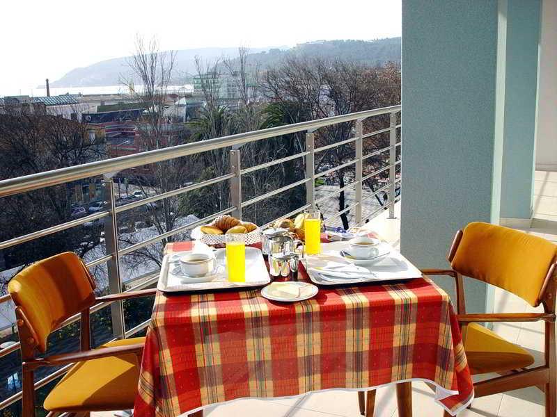 Luna Esperanca Centro Hotel Setúbal Restoran fotoğraf